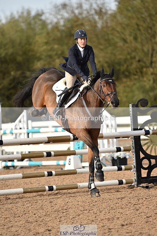 231015A-161906-09296 - Cls 27 1.10m Amateur Q 2nd R