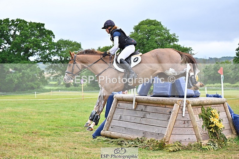 250524A-102513-09000 - A-057-Tabitha.Moore-BILLY.HOODOOS