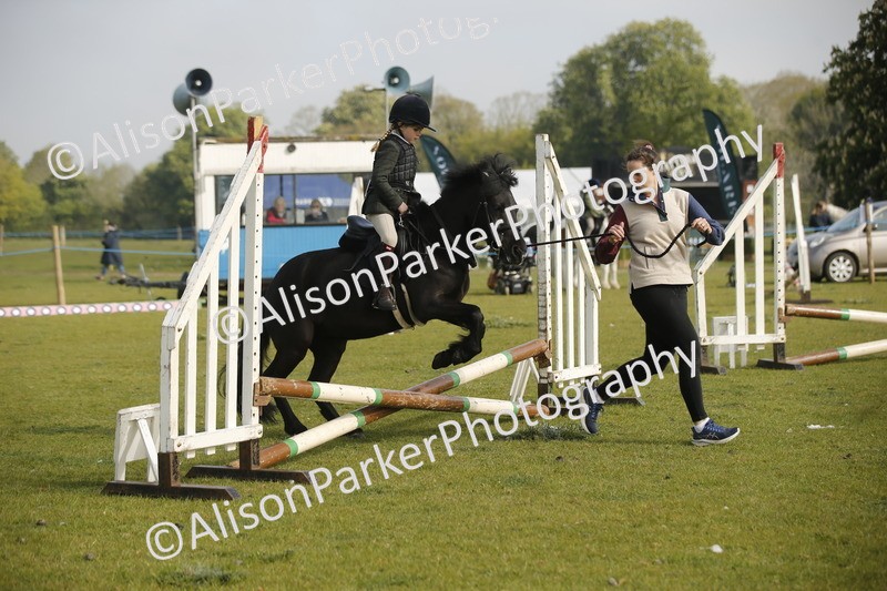 20260426-0977 - Class 1 - Mini Jumping - Lead rein or Assisted