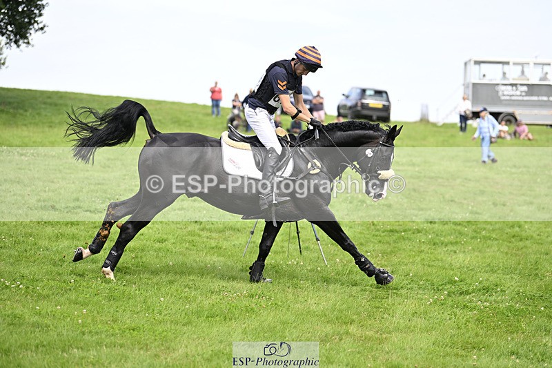 240804-155335-18446 - 616-Max_Forster-HEVANS_ROYAL_REVOLUTION