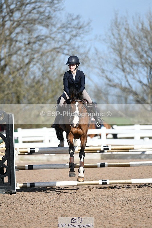 250330-103112-06143 - Cls 32 British Novice and 90cm