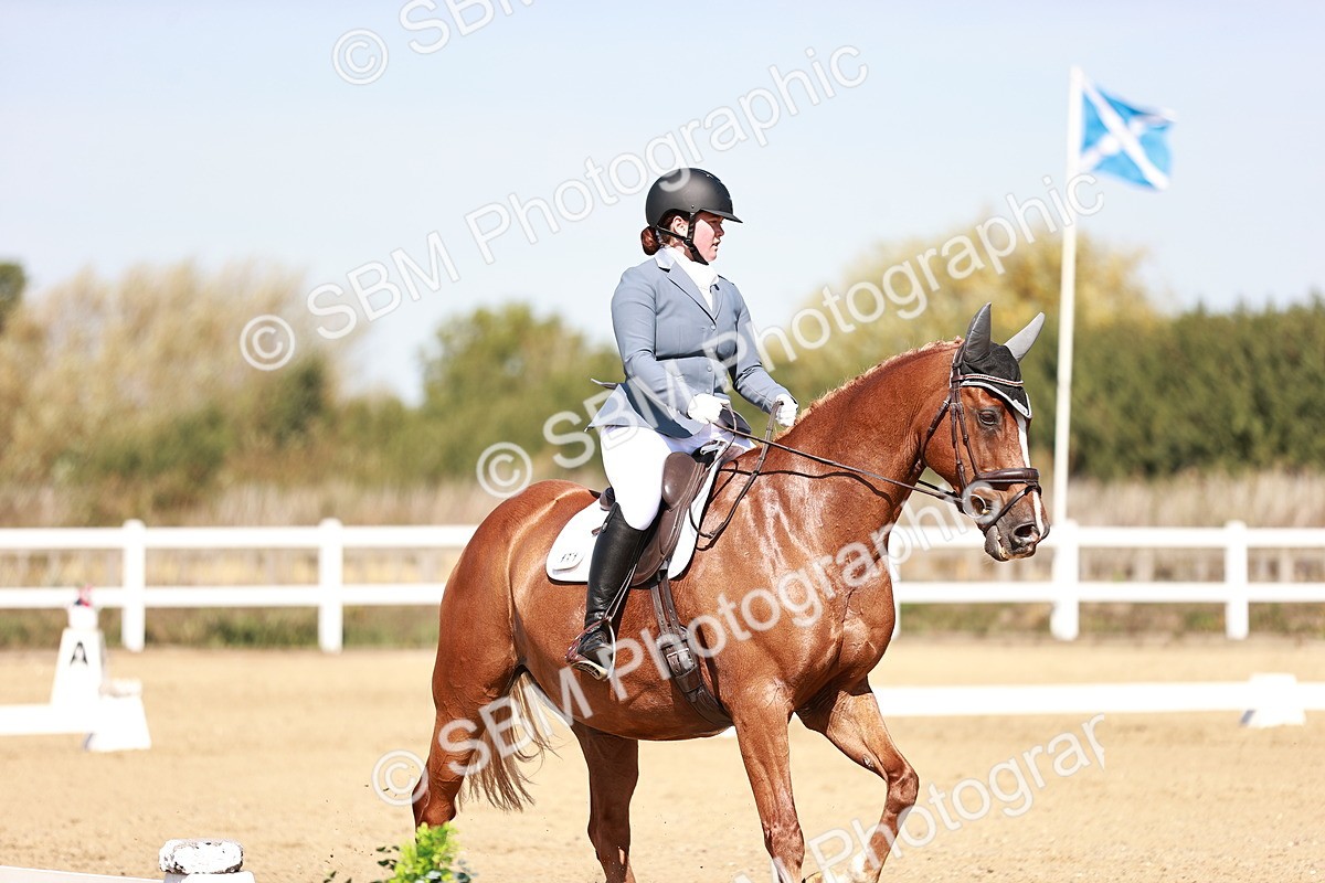 SBM_004537 - Class 12 - Novice 5 - 10.31-11.41