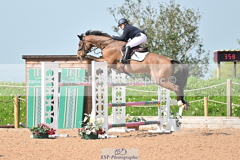 240512A-105611-17427 - Cls 48 National 1.30m Open