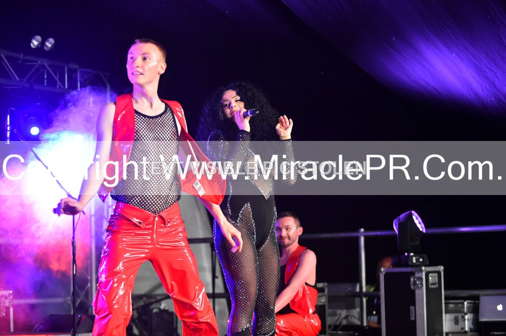 SH4_6735 - The Cher Experience