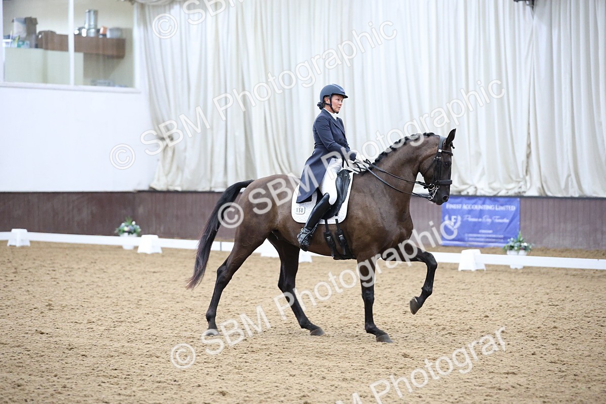 SBM_004713 - Class 9 - FEI Inter 1 Gold - 16.59-17.47
