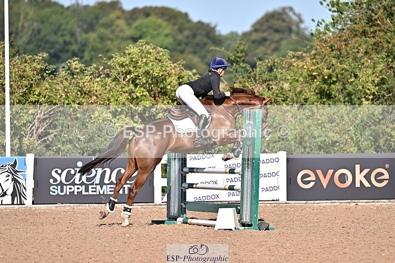 260812-094200-00080 - Cls 2 British Novice and 90cm