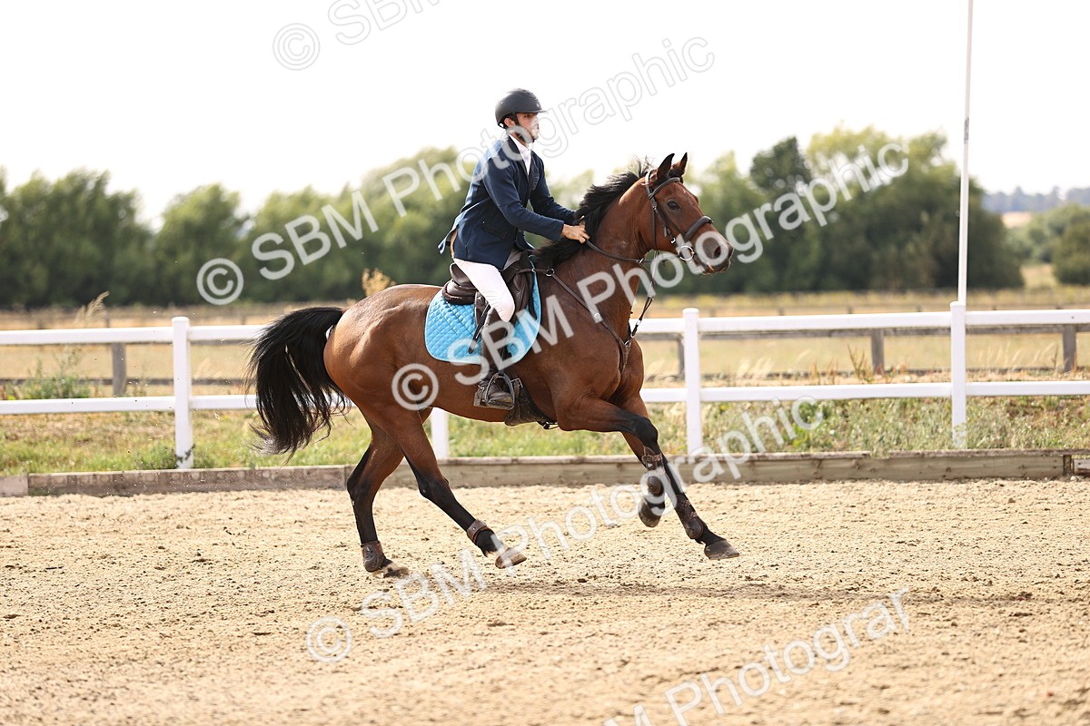 SBM_001693 - Class 6 - Senior Newcomers 1.10m