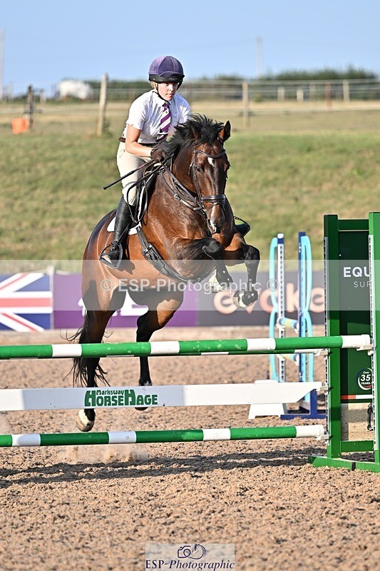 250812-185932-00516 - 1m and 1.10m