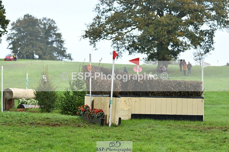 251025A-133132-20021 - F-470-Hannah.Cliffe