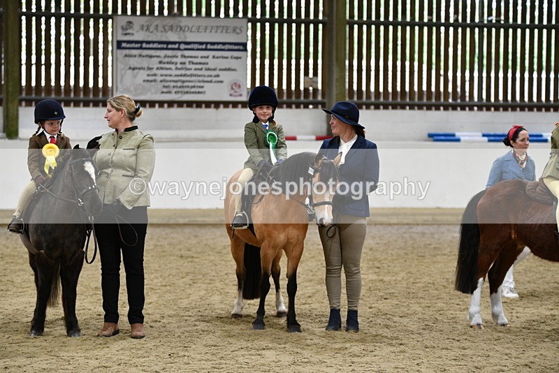 WJ5_7124 - Class 10 Childs Pony