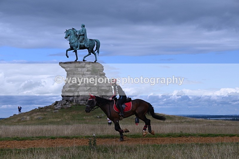 DSC_8925 - Time at Statue 14:33 to 15:10