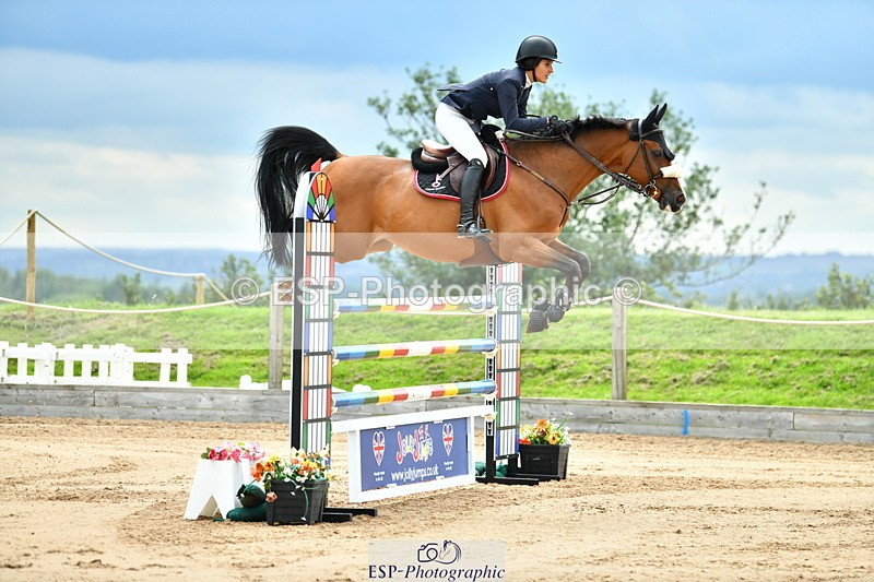 230720A-145044-03570 - Cls 9, 2 Star Big 1.40m Start to break