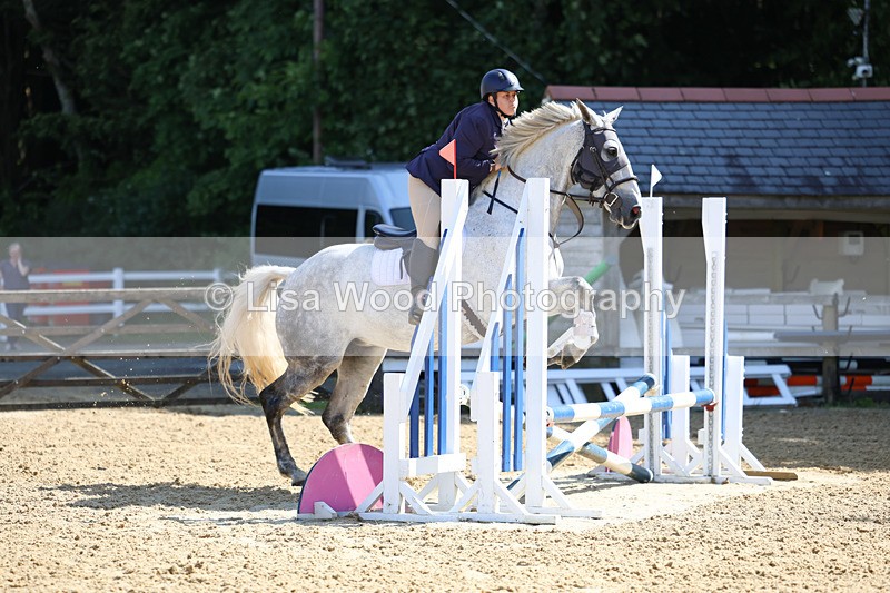 3E7A2589 - Class 2: 70cm Juniors and Seniors