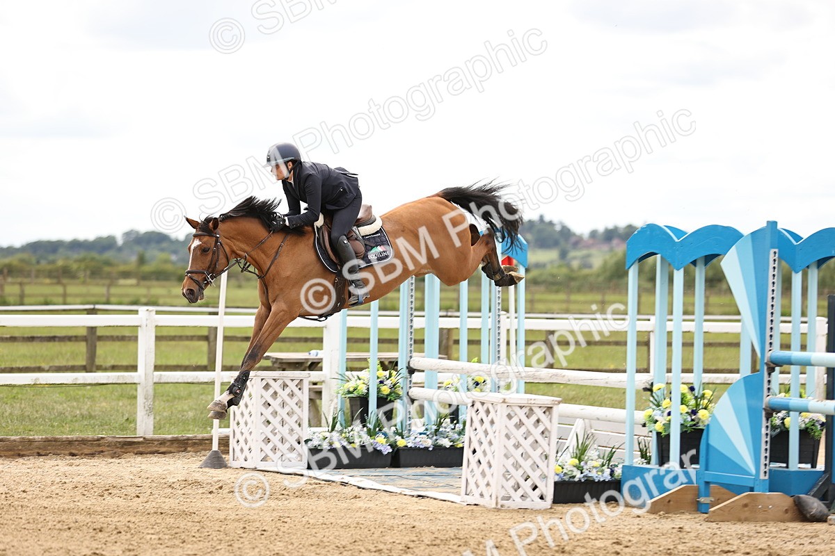 SBM_003316 - Class 11 - Senior Newcomers - 1.10m