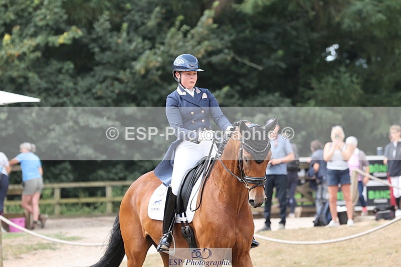 250809A-113843-02815 - 071-Abbie.NewburySeagry.Viceroy