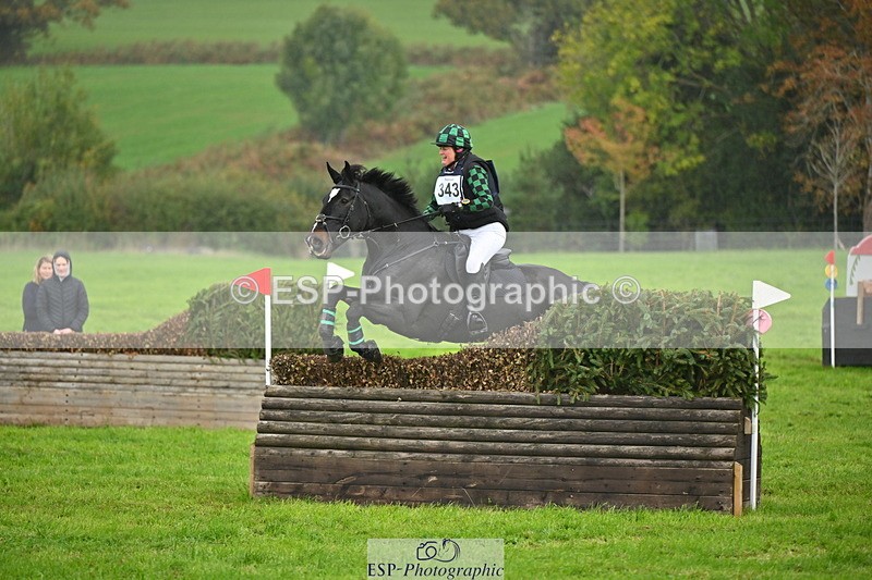 251025A-101902-16585 - D-343-Georgina.Owen