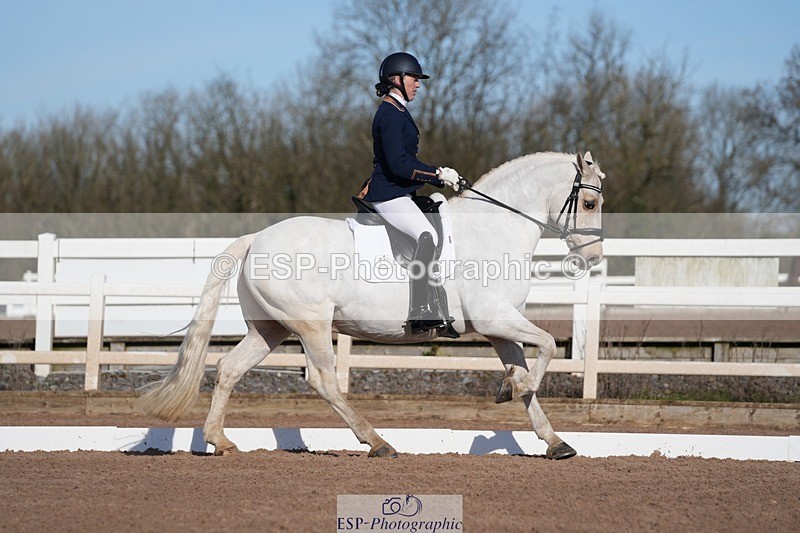 260214-113944-03706 - 025-Louisa.Julie.Brend