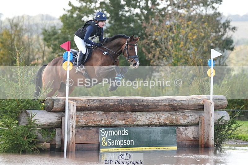 251024A-131757-11056 - B-154-Holly.Law