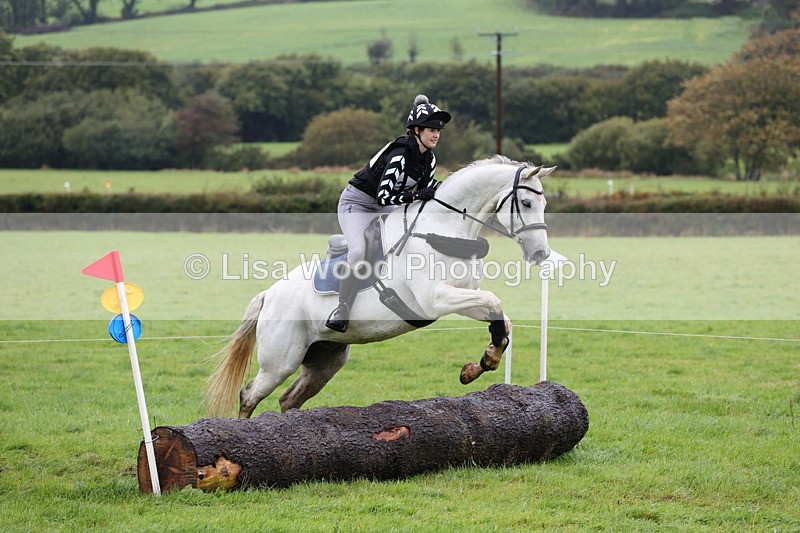 1X9A1744 - Class 2: 70cm: Log