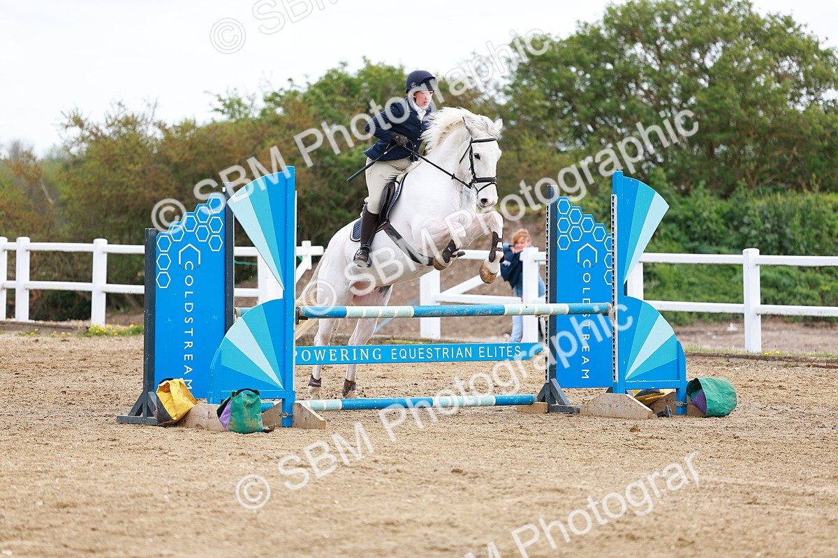 SBM_001925 - class 8 - Senior British Novice - 90cm