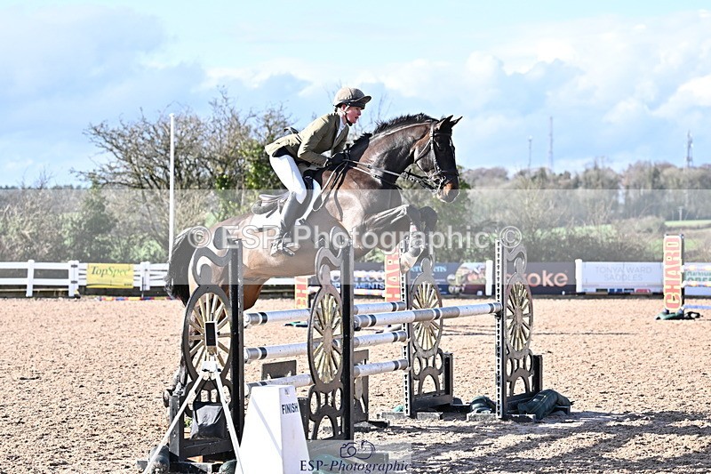 260204A-132124-00345 - Cls 4 Newcomers and 1.10m