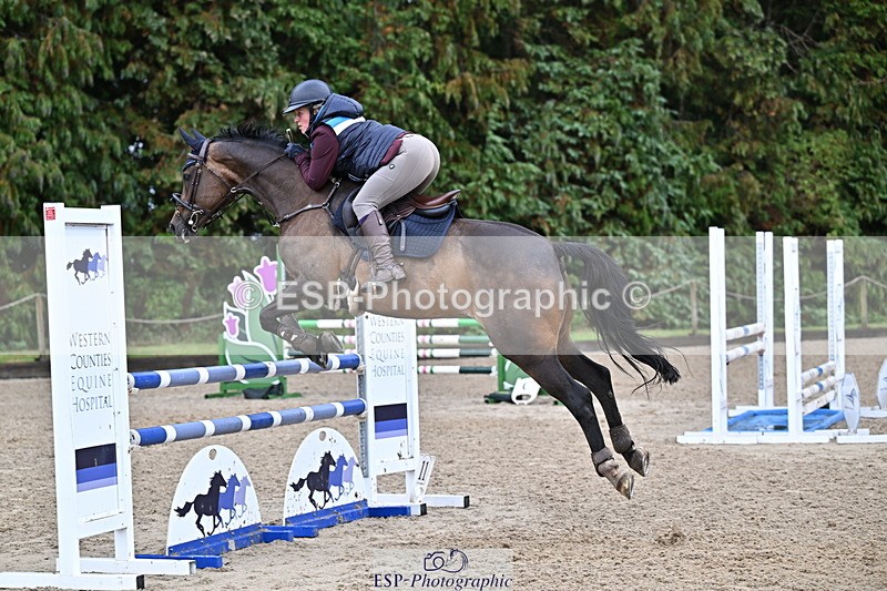 250831A-124256-10404 - Cls 42 Snr 1m Grand Prix