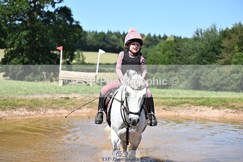 240729B-145923-02926 - Abbie's Group XC