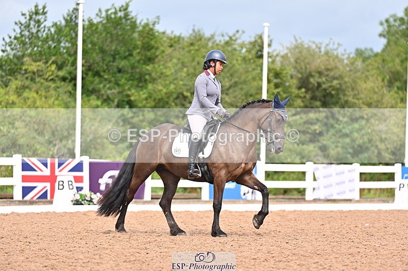 240817A-115105-08165 - 247-Maddie.Caunt-Desach.Cinderella