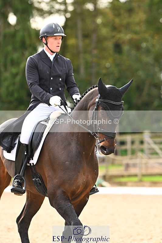 231021-135308-17729 - 351-MOONLIGHT.CHARMER-Aaron.Millar-DR