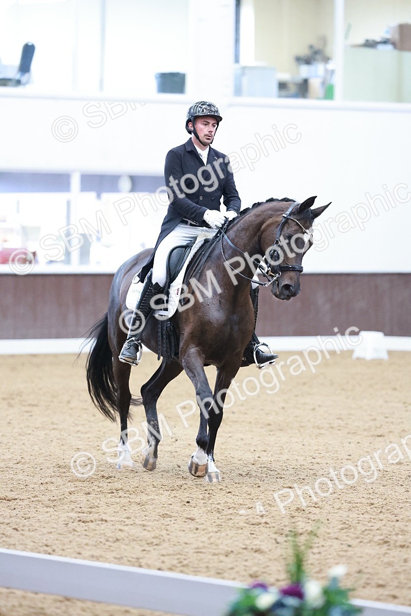 SBM_016633 - Class 5 - FEI INT II - 17.24-18.20