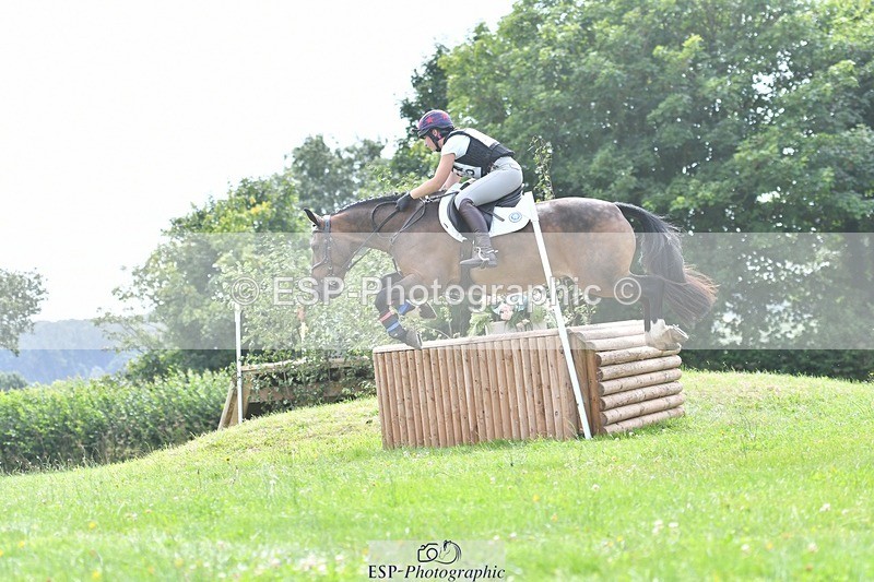 240803-144953-08052 - 225-Molly_Swain-SOCKS