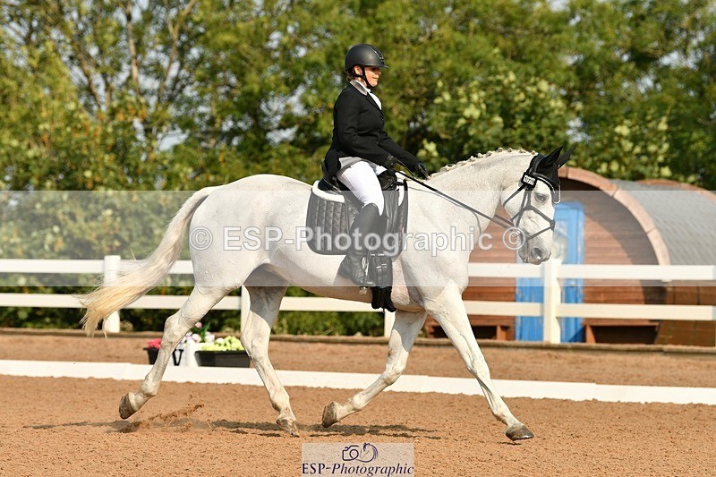 250817-095143-07620 - 179-Kate.WilliamsGhyllwood.April.Moment