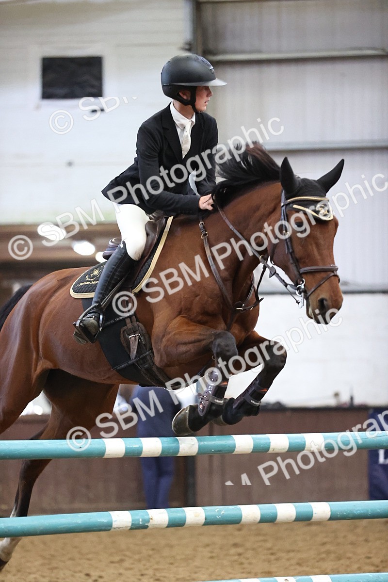 SBM_003886 - Class 12 - Senior Foxhunter 1.20m