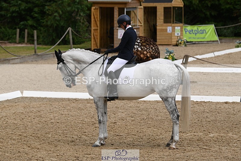 250720A-150425-12119 - 103-Olivia.Van.Grudgings-Pencarder.Cry.for.the.Moon