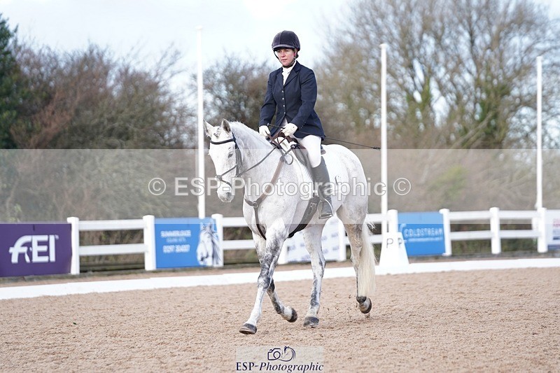 241214-130130-00553 - 105-Janine.Paterson-Machas.Grey