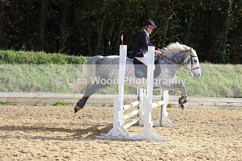 3E7A8045 - Class 4: 70cm open