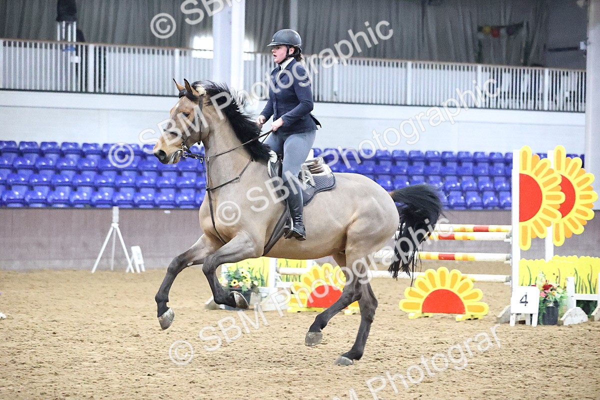 SBM_001877 - Class 10 - Senior Newcomers - 1.10m