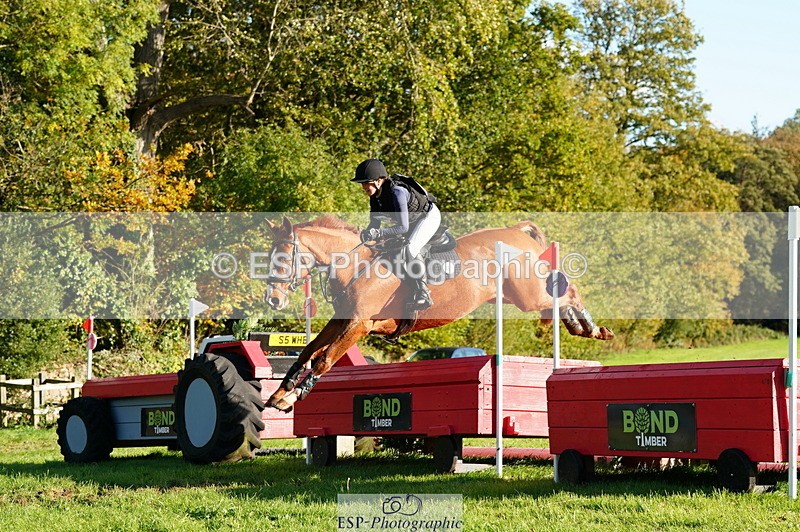 251025A-151436-21550 - G-560-Josie.Dix