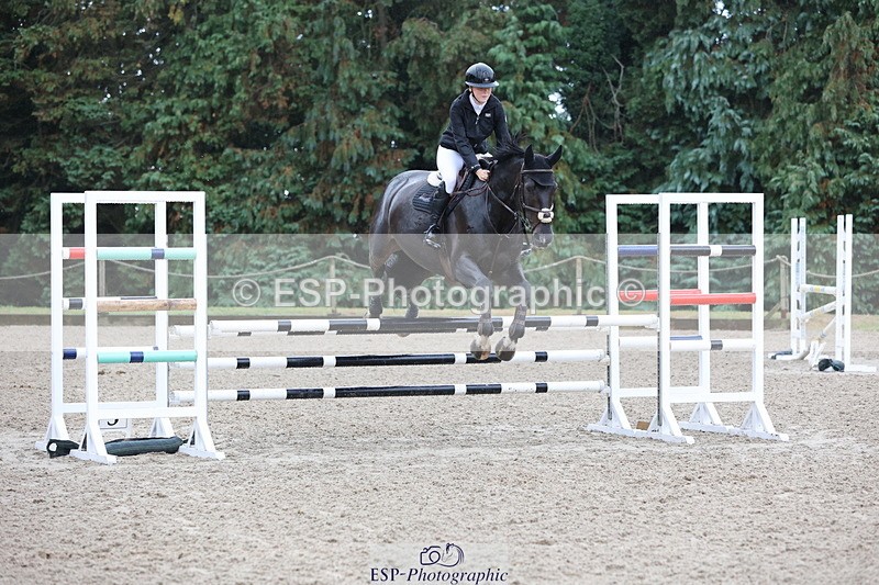 250831A-122850-10203 - Cls 42 Snr 1m Grand Prix