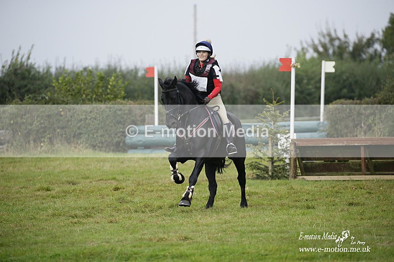 WWHT 171021 0936 - Open Novice (0.80m)  17/10/21