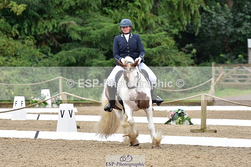 250719A-103542-03728 - 092-Rachael.Smaldon-Nadderbrook.Biscuit