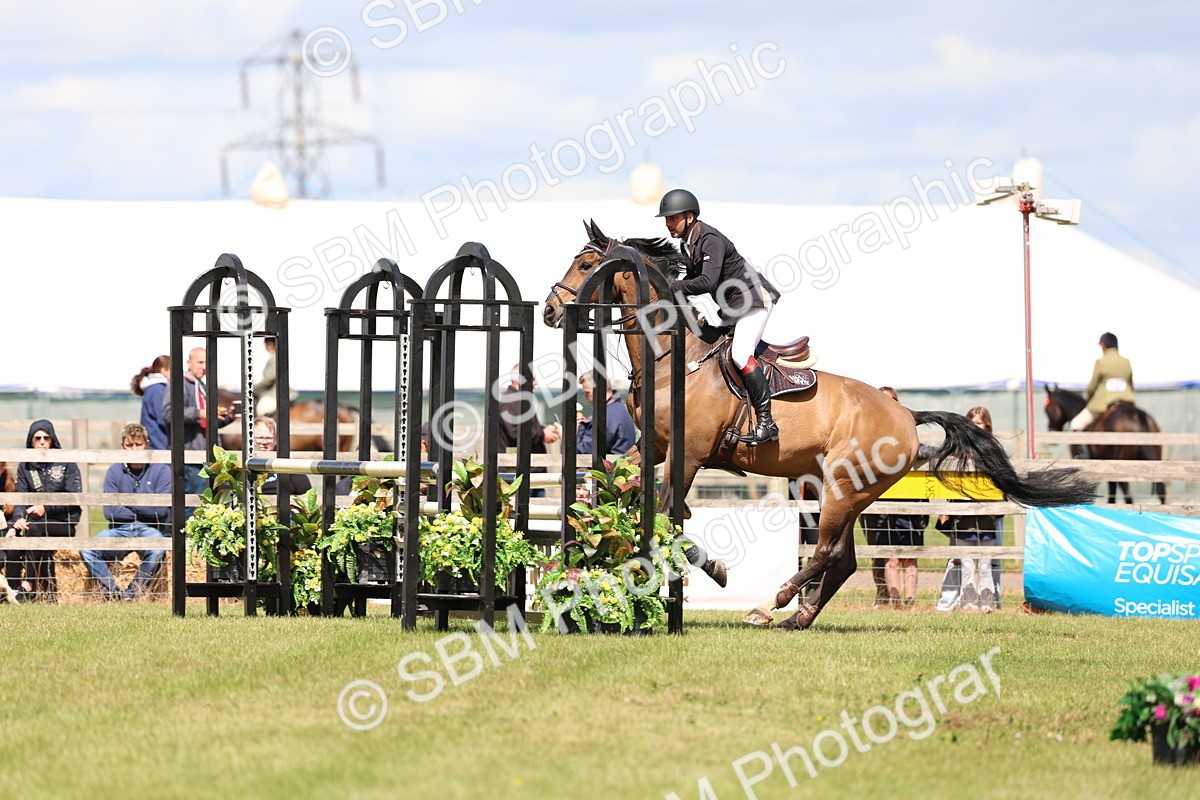 SBM_13803 - Class 206 - Senior Newcomers - 1.10m Open
