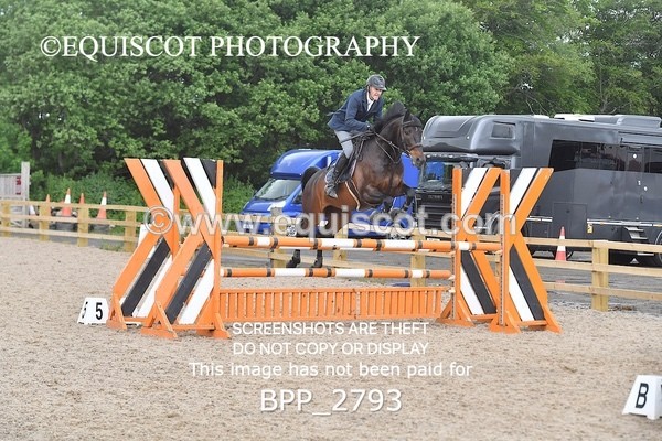 BPP_2793 - SUN CLASS 18 Senior Newcomers/ 1.10m Open