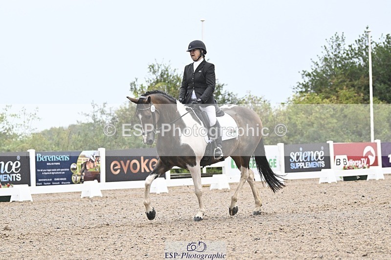 250907-083546-05722 - 026-Alison.McCarthyFarleaze.Lady.Sylvia