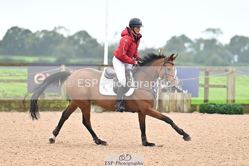 251003-113520-00497 - Cls 2 Newcomers and 1.10m