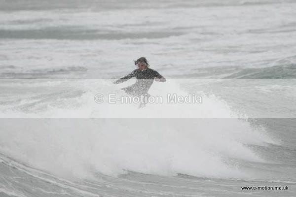 SU 110509-7 - Surf May 09