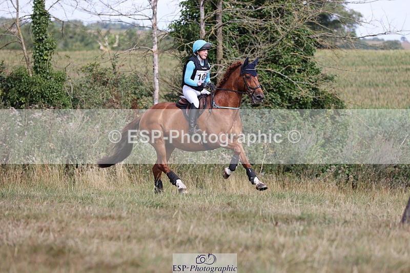 250802A-102938-00893 - C-105-Mimi.van.Ufford-MR.SOCKS