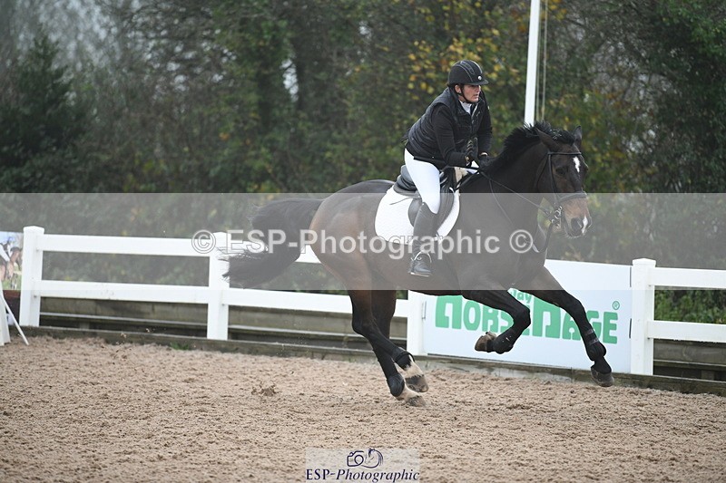 241103A-113043-07813 - SUN Cls 21 Snr Newcomers and 1.10m Open