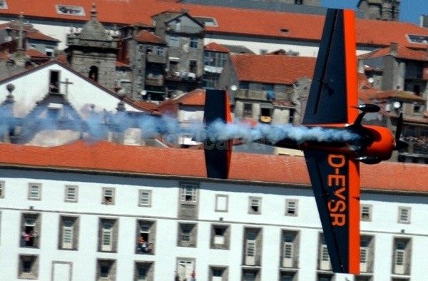 Eye c u - Red Bull Air Race II