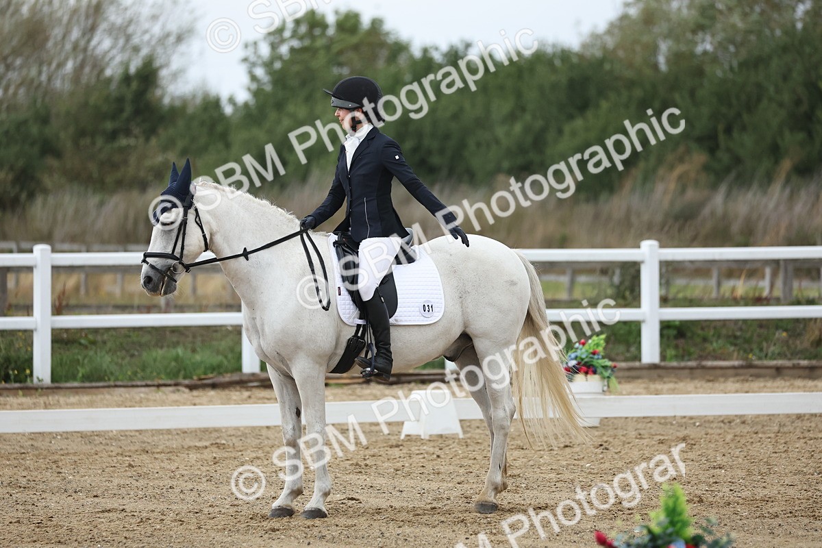 SBM_004261 - Class 8 - Novice 3 Champs